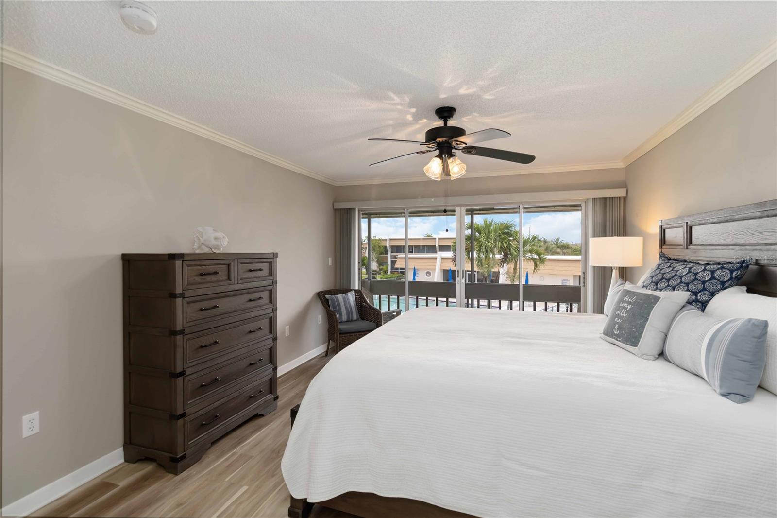 Image 21 of 53 For 1080 Bal Harbor Boulevard 11c