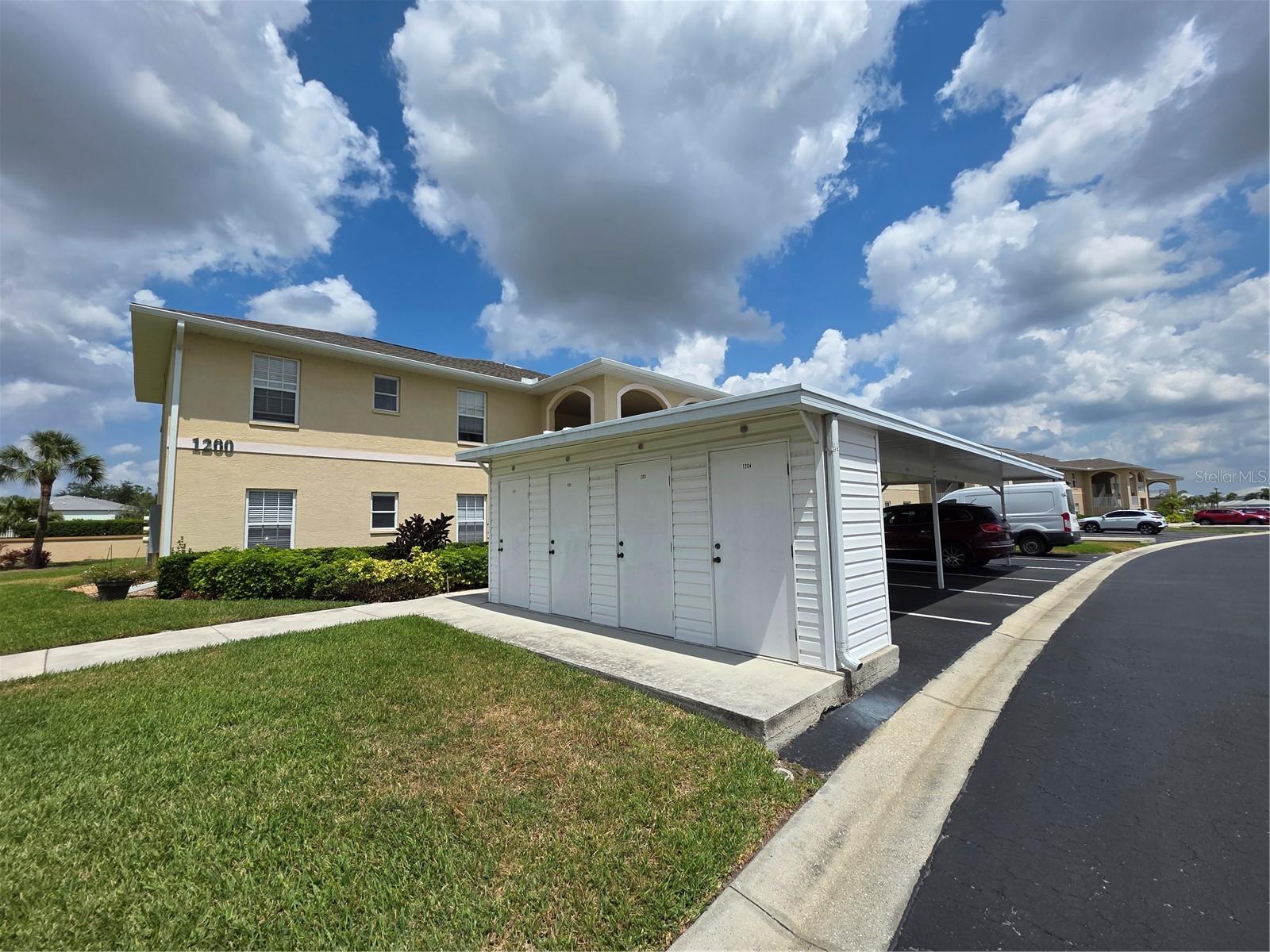Image 3 of 36 For 5800 Sabal Trace Drive 1201
