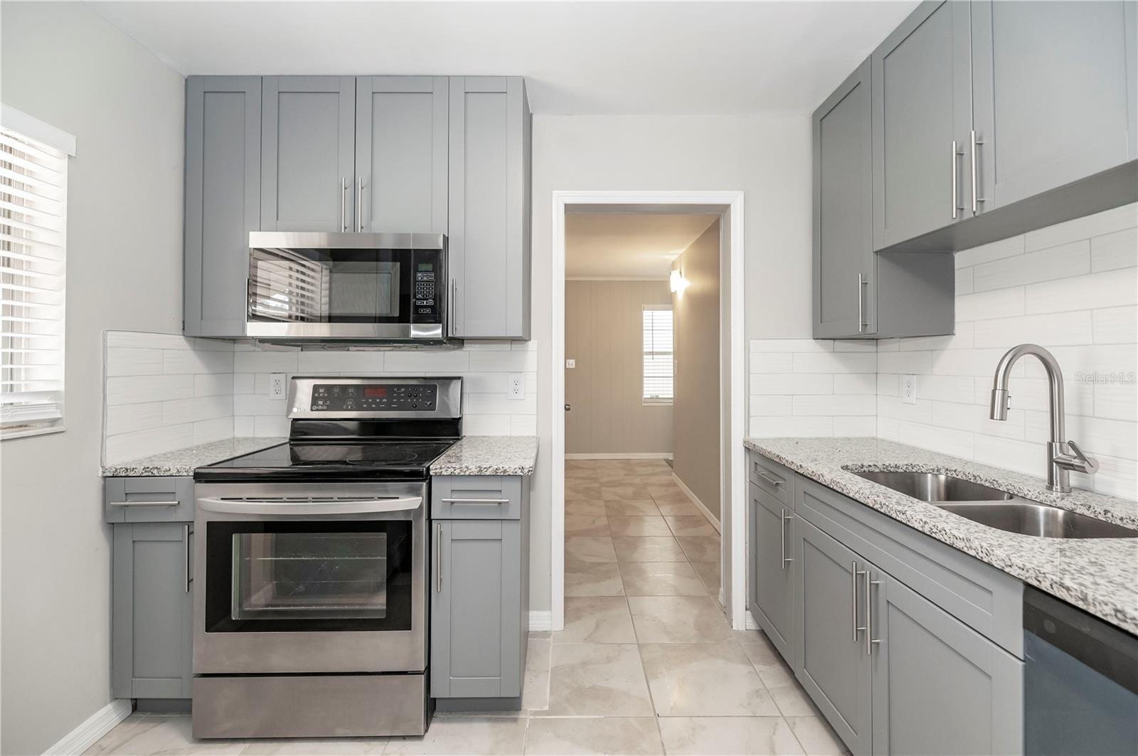 Image 14 of 43 For 760 Formosa Avenue