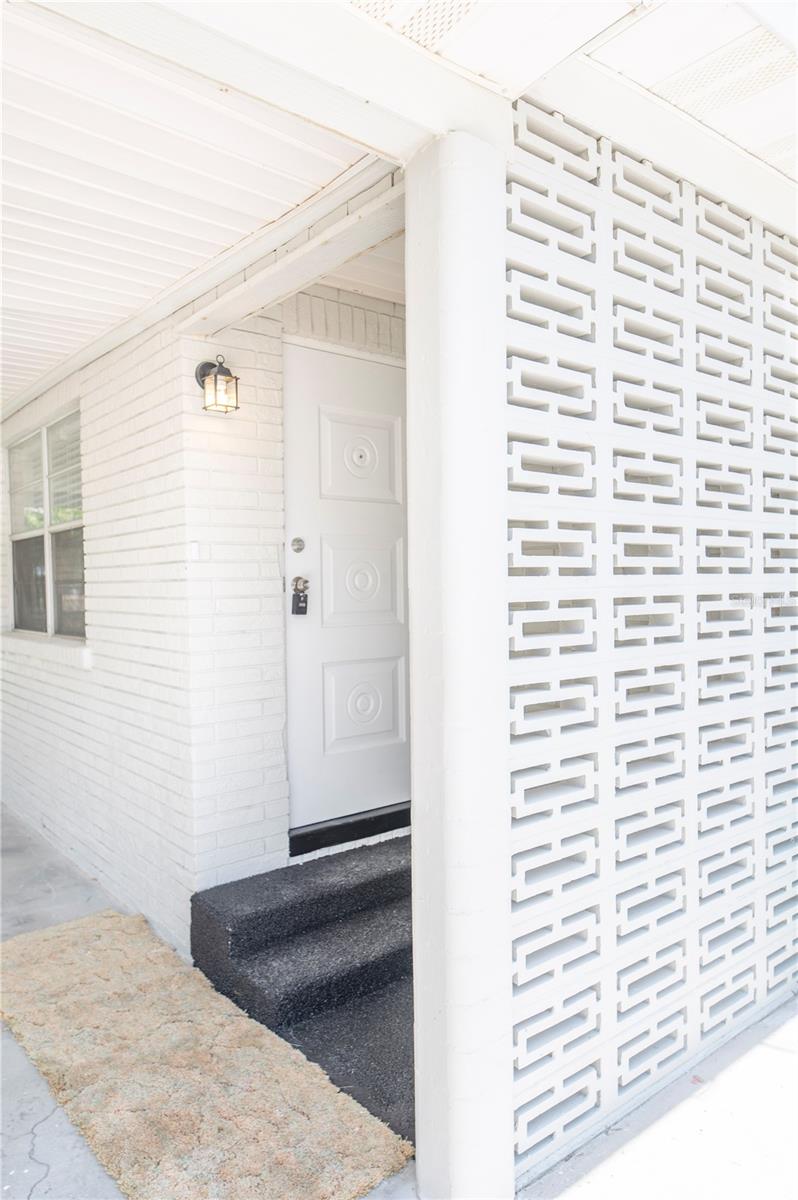Image 41 of 43 For 760 Formosa Avenue