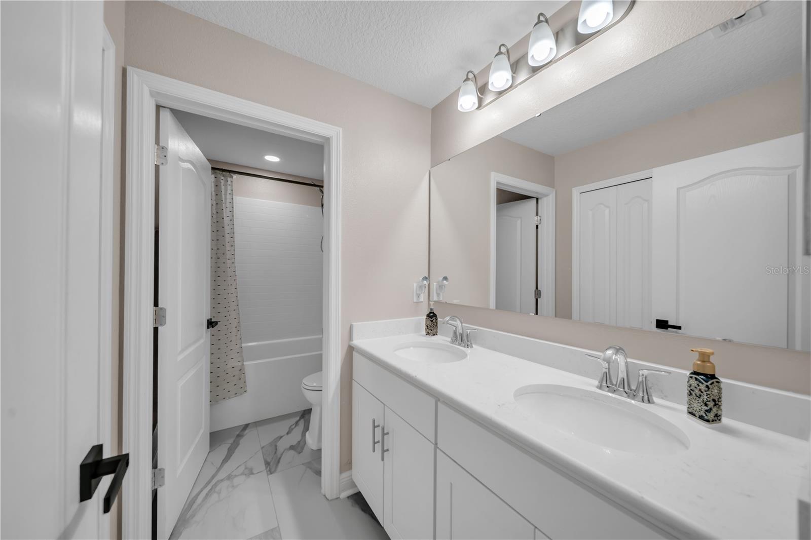 Image 15 of 38 For 8277 Abby Brooks Circle