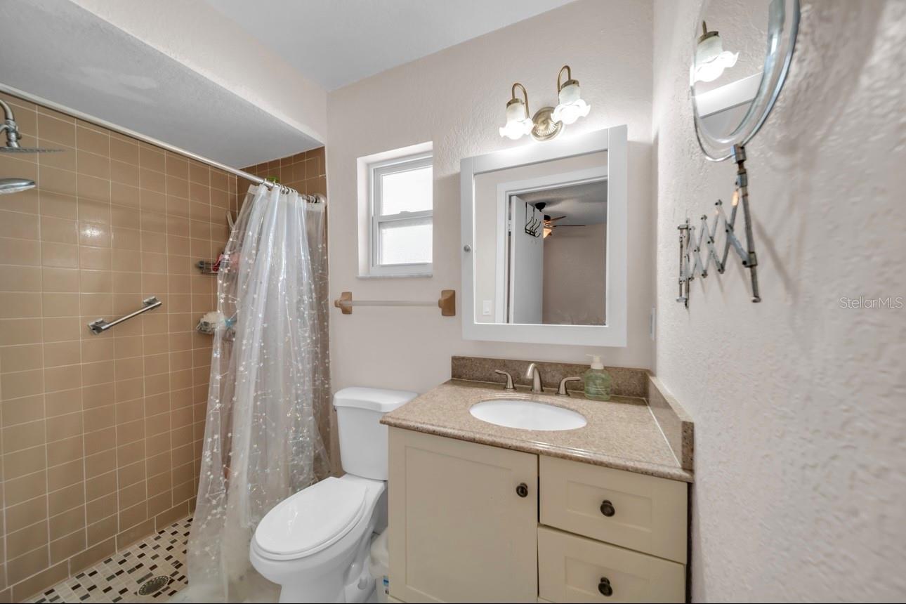Image 16 of 25 For 6841 46th Street N