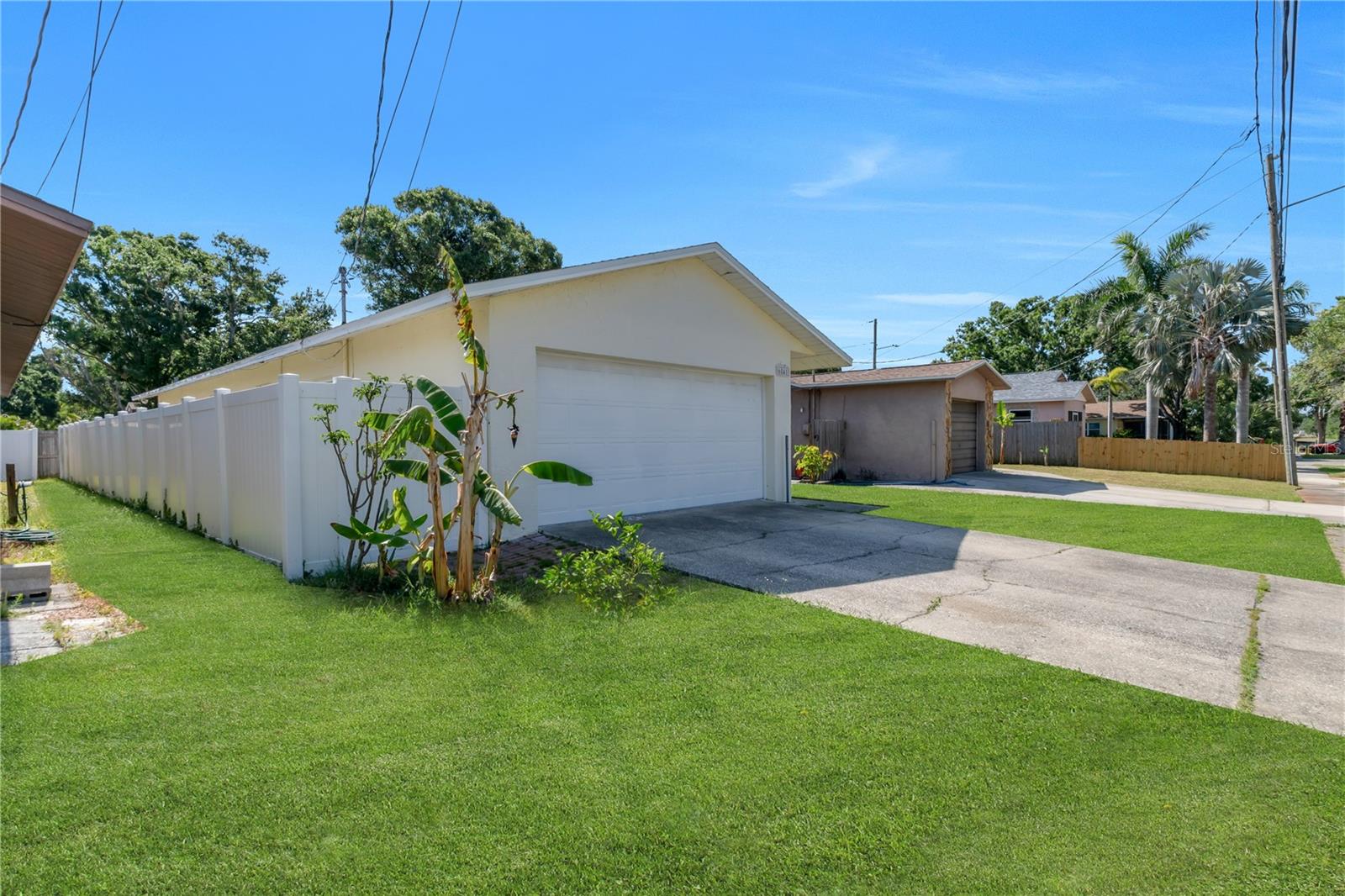 Image 4 of 25 For 6841 46th Street N
