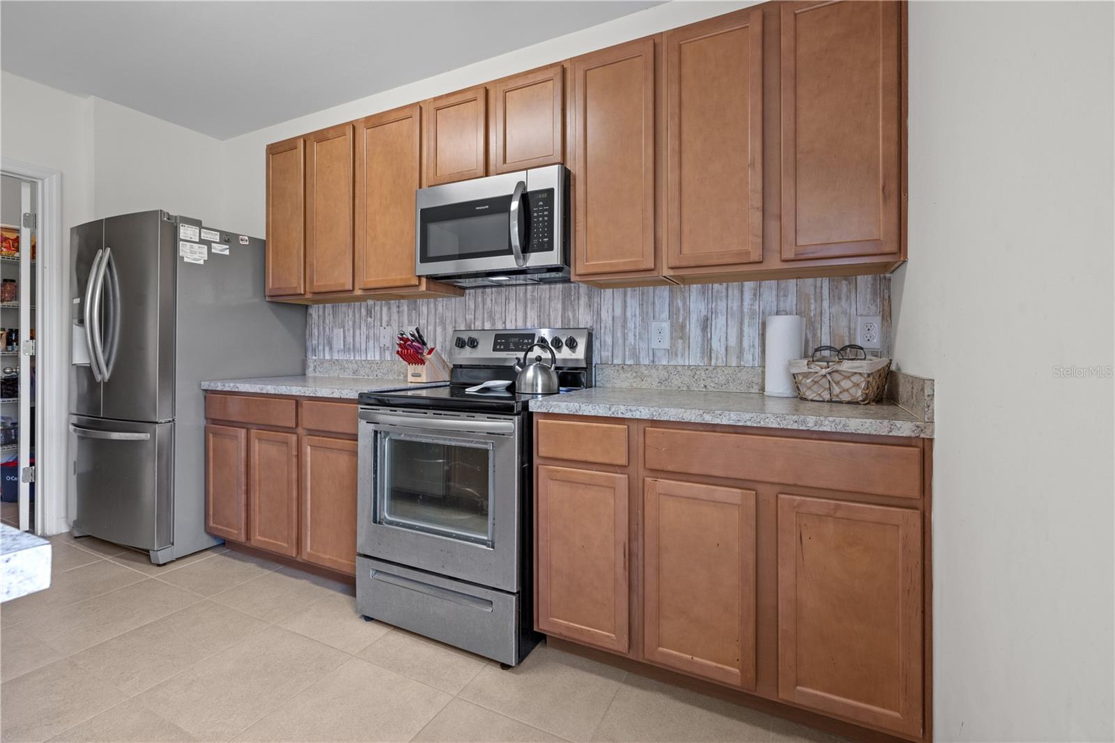Image 15 of 67 For 3941 River Bank Way