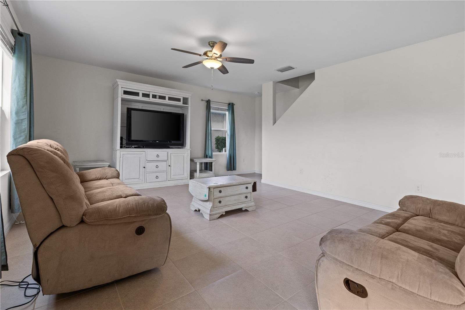 Image 20 of 67 For 3941 River Bank Way