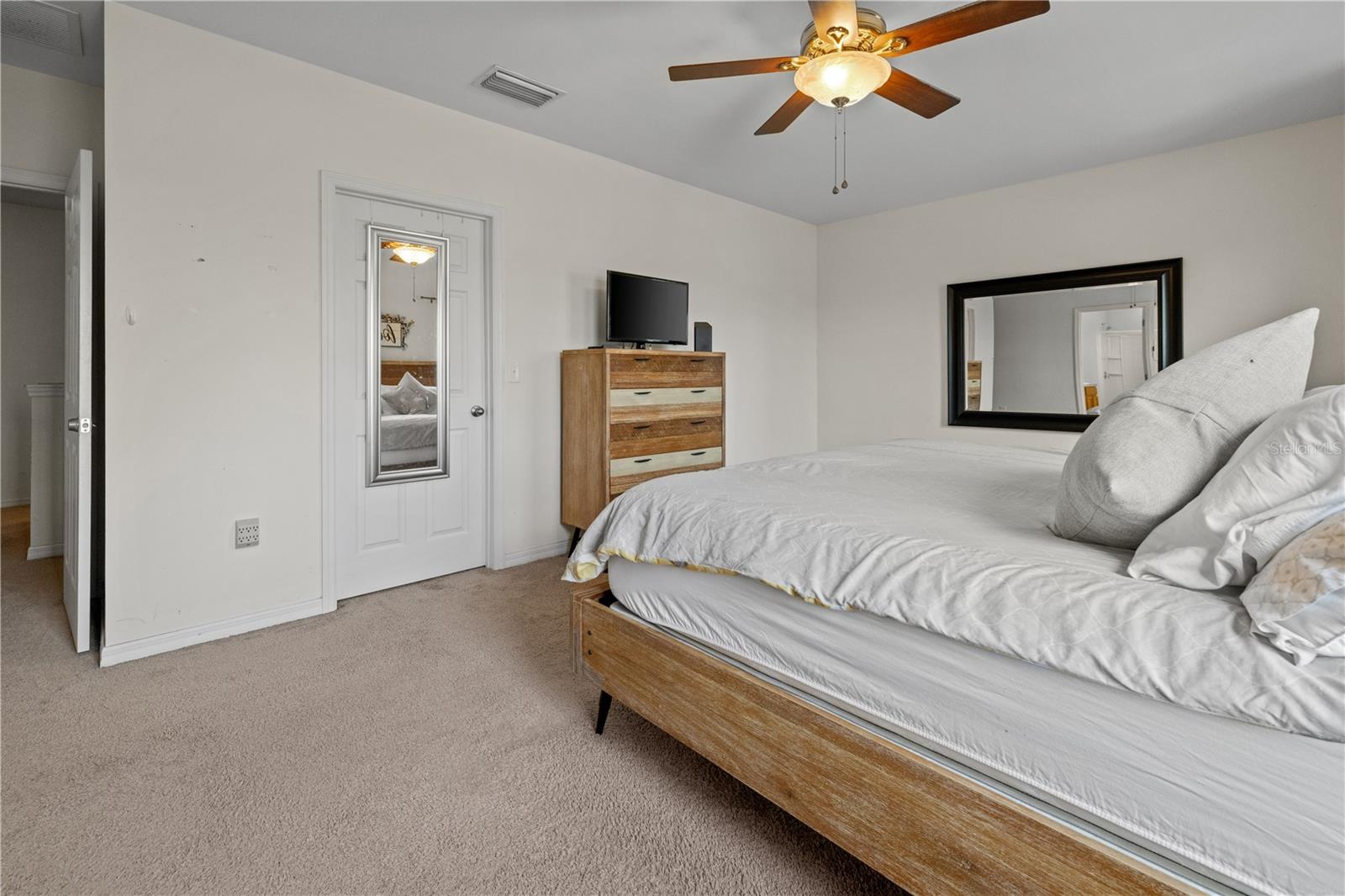 Image 27 of 67 For 3941 River Bank Way