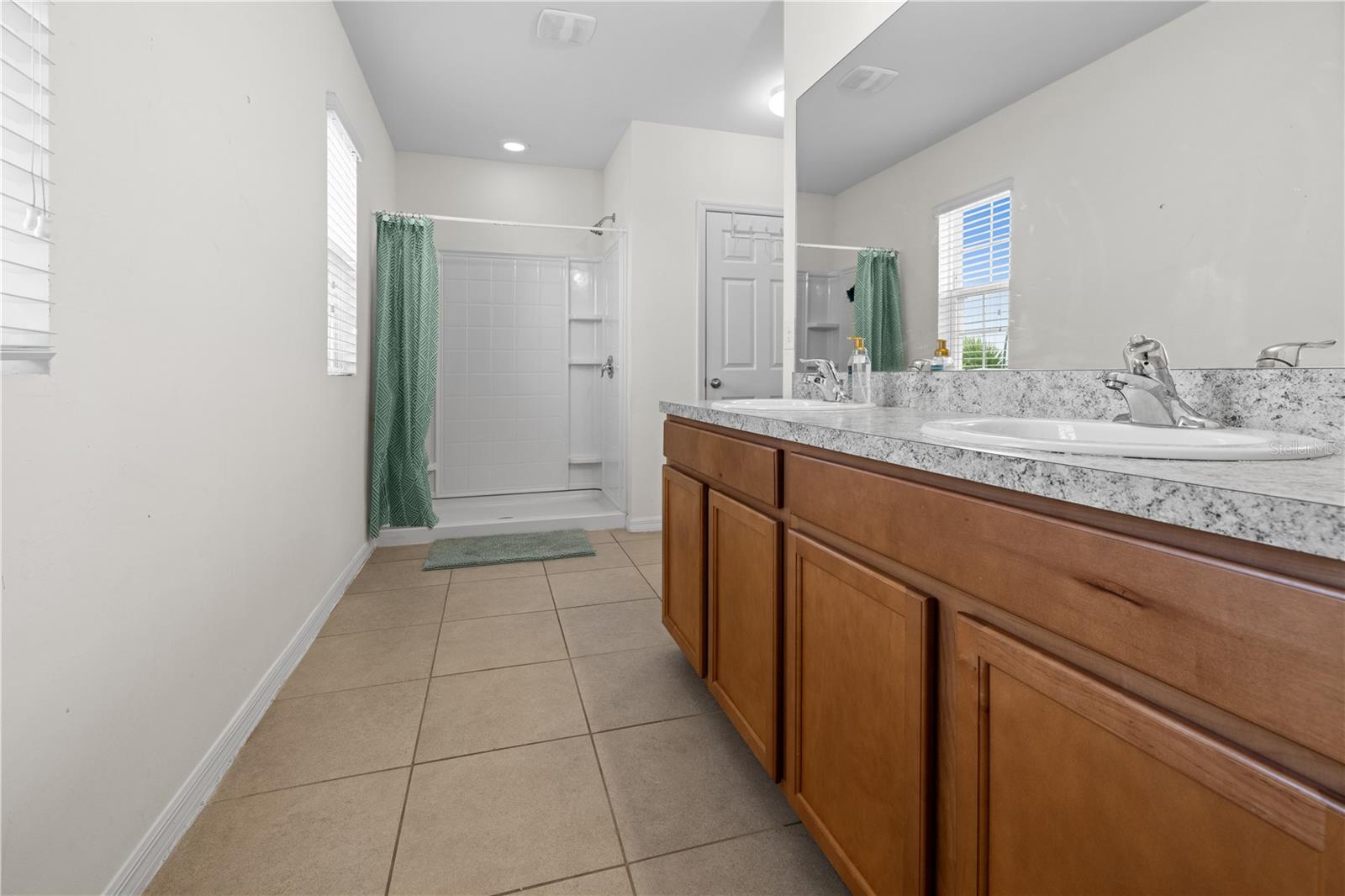 Image 29 of 67 For 3941 River Bank Way