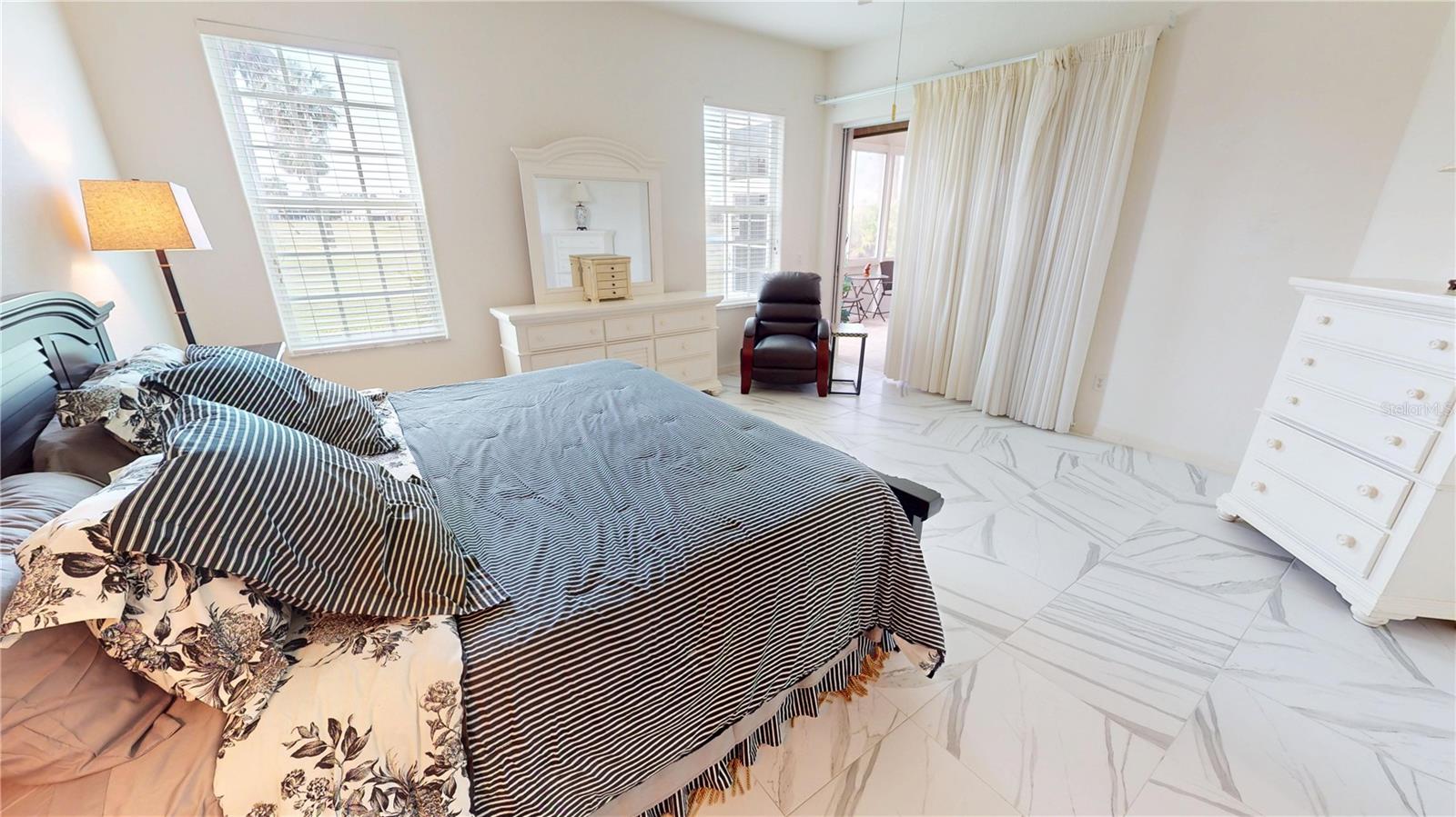 Image 15 of 29 For 26089 Seminole Lakes Boulevard