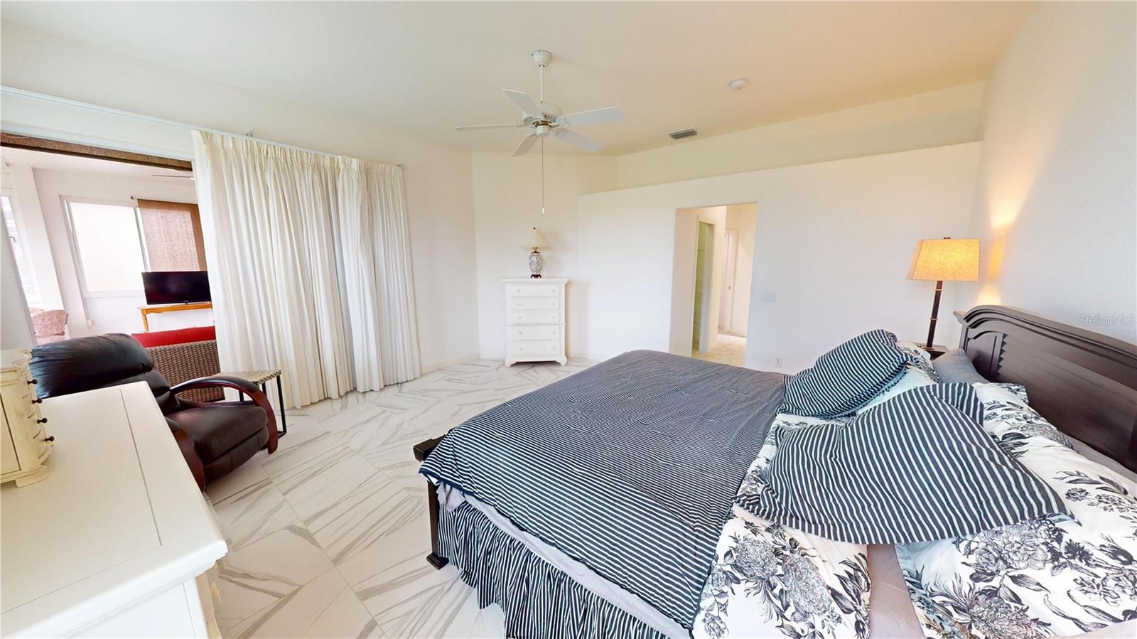 Image 16 of 29 For 26089 Seminole Lakes Boulevard
