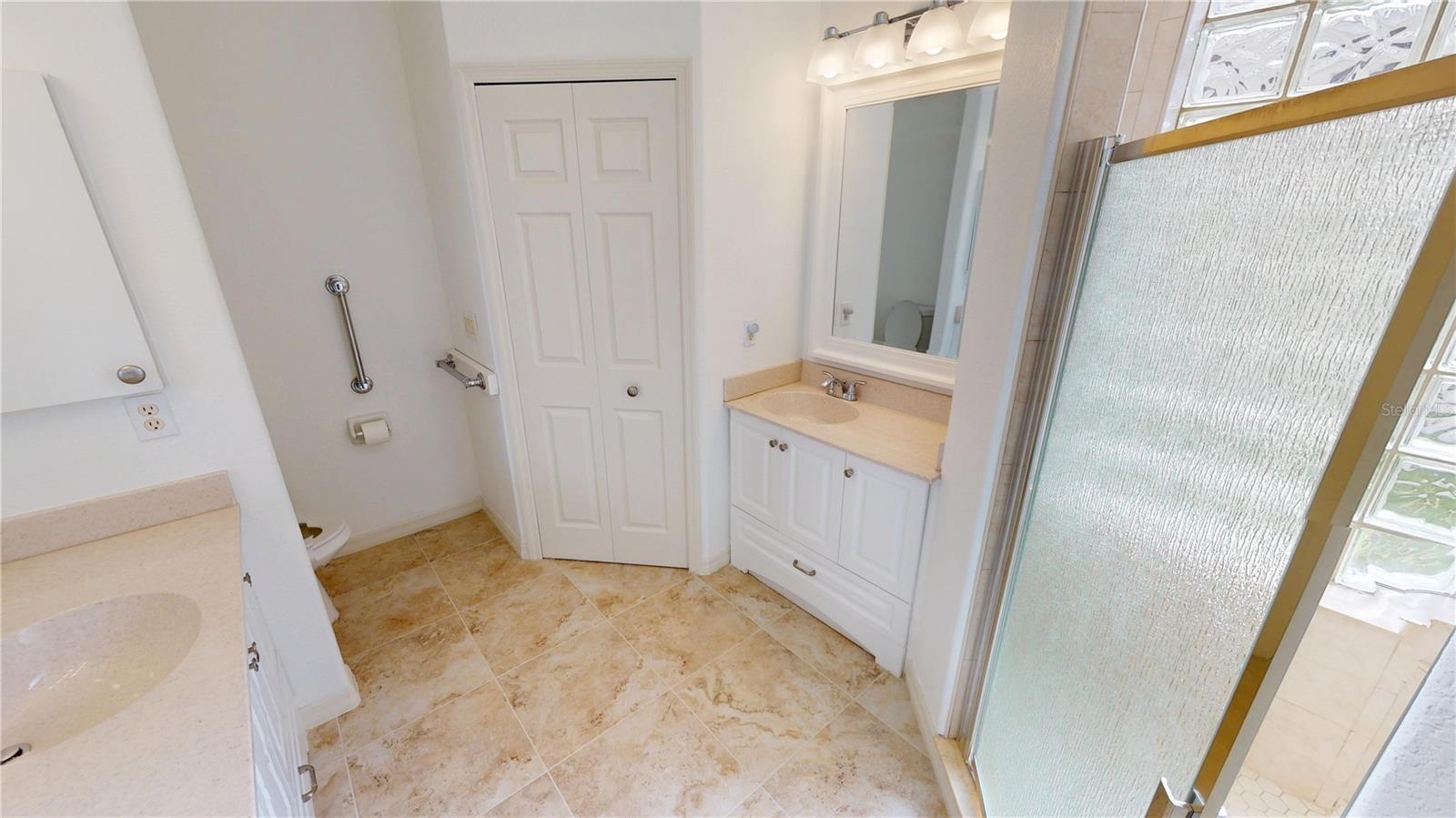 Image 18 of 29 For 26089 Seminole Lakes Boulevard