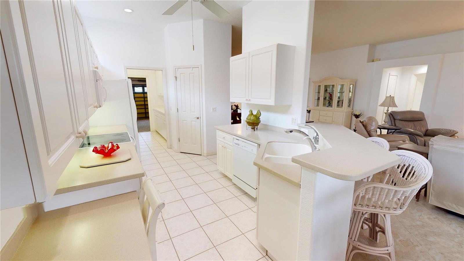 Image 7 of 29 For 26089 Seminole Lakes Boulevard