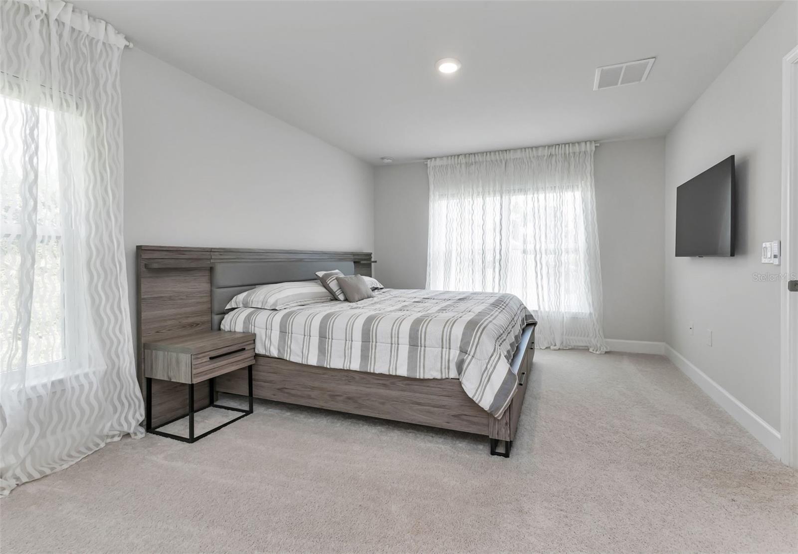 Image 14 of 52 For 7664 Meroni Boulevard