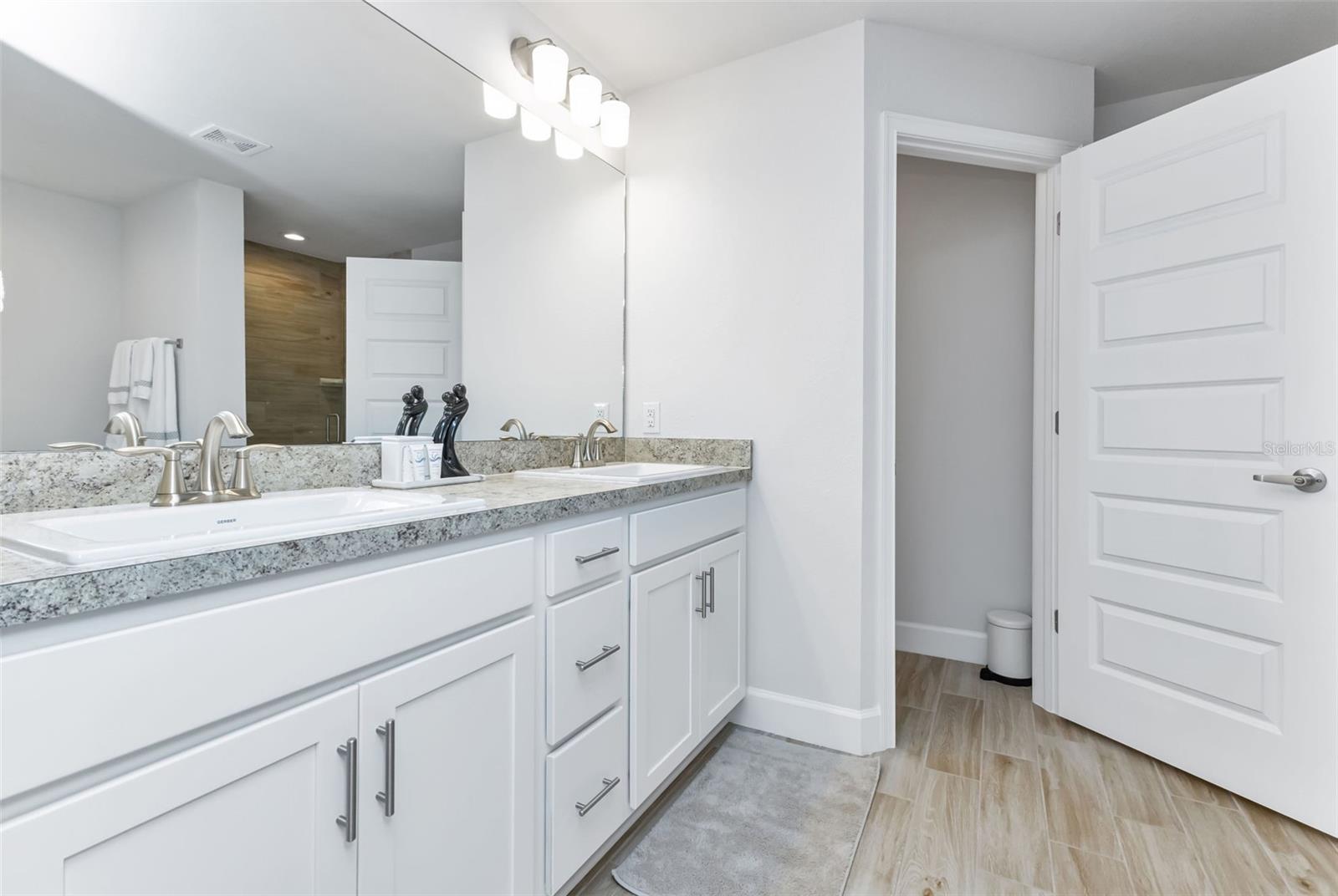 Image 15 of 52 For 7664 Meroni Boulevard