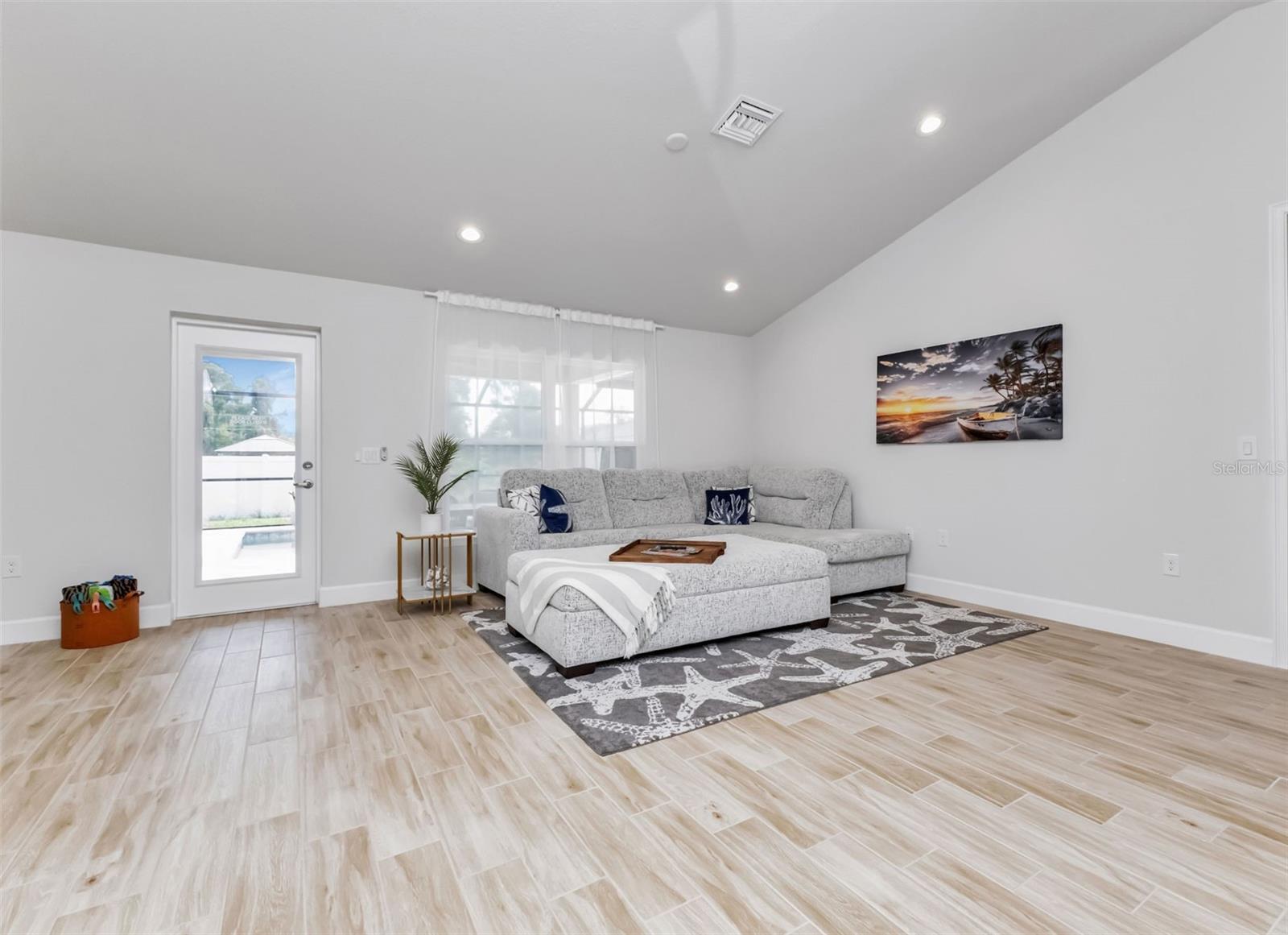 Image 6 of 52 For 7664 Meroni Boulevard