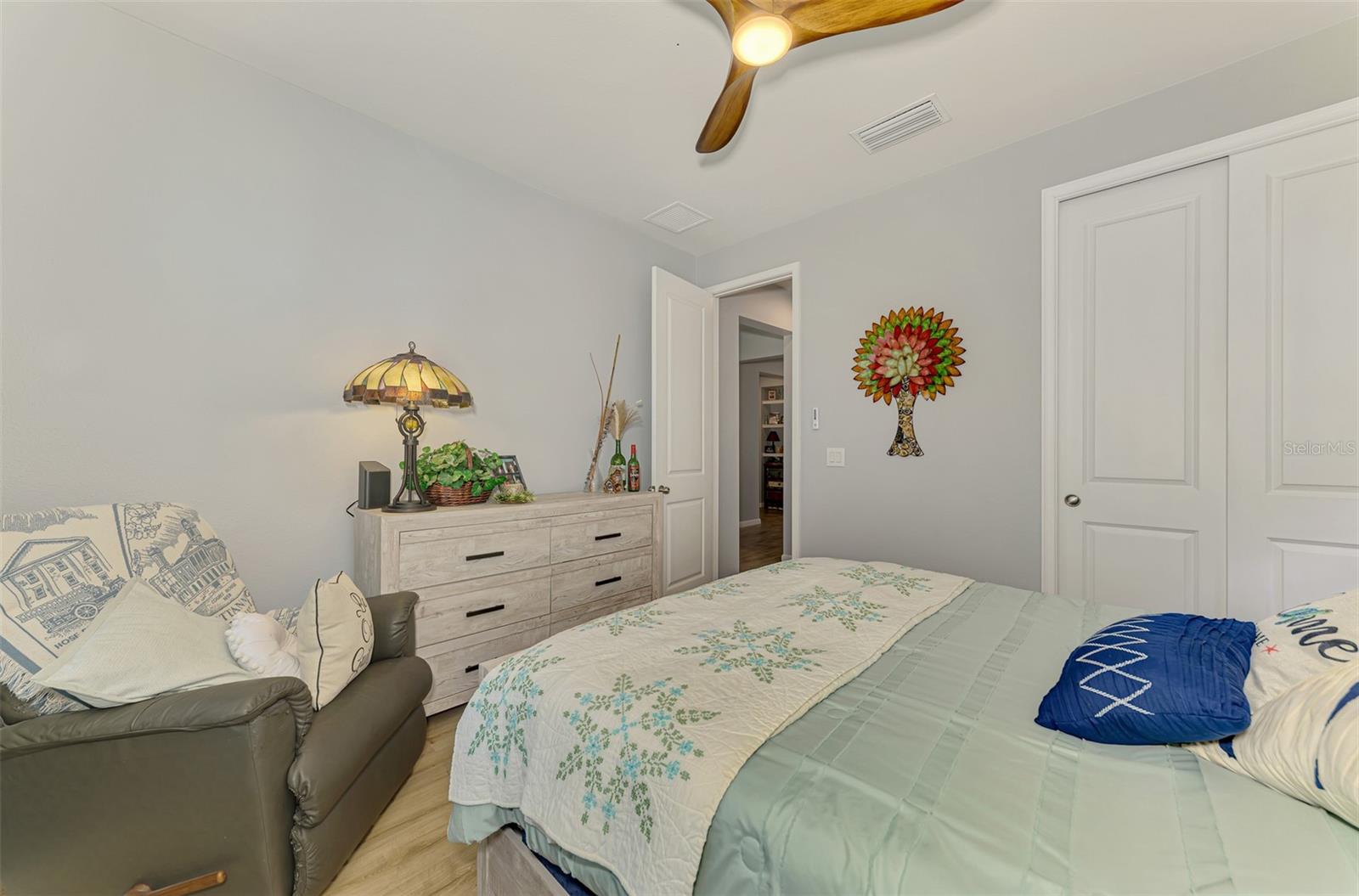 Image 40 of 98 For 11819 Sistine Lane