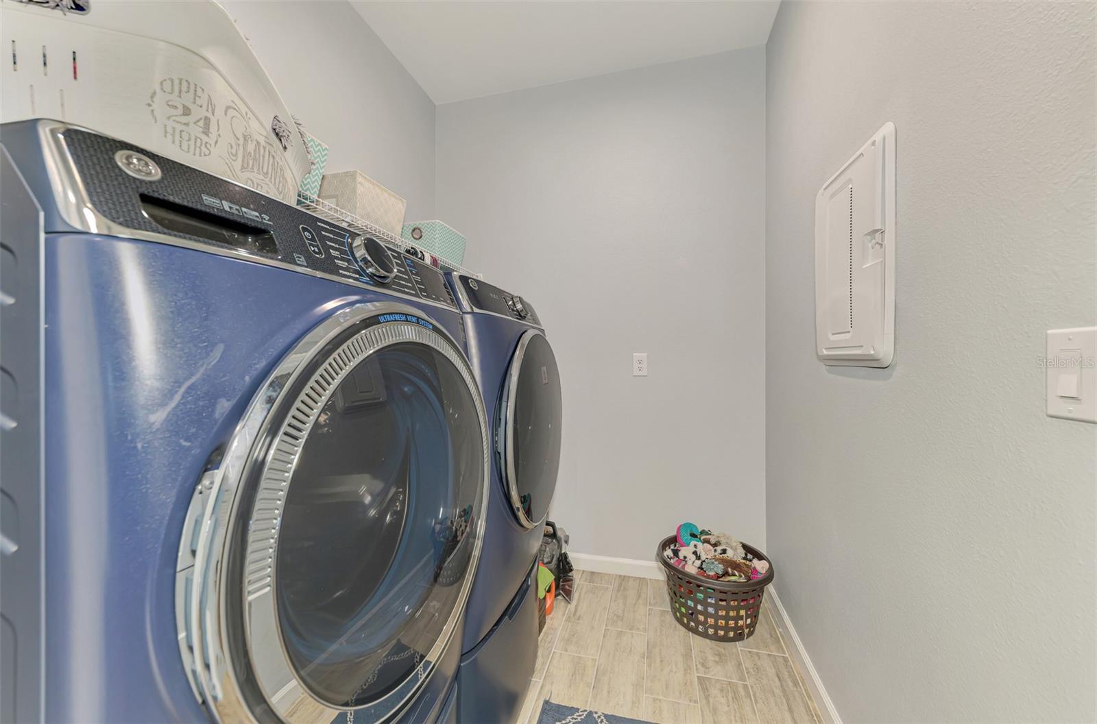 Image 41 of 98 For 11819 Sistine Lane