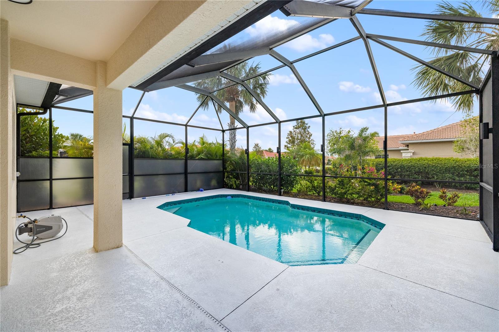 Image 13 of 60 For 181 Padova Way 19