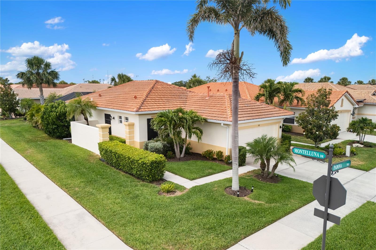 Image 16 of 60 For 181 Padova Way 19