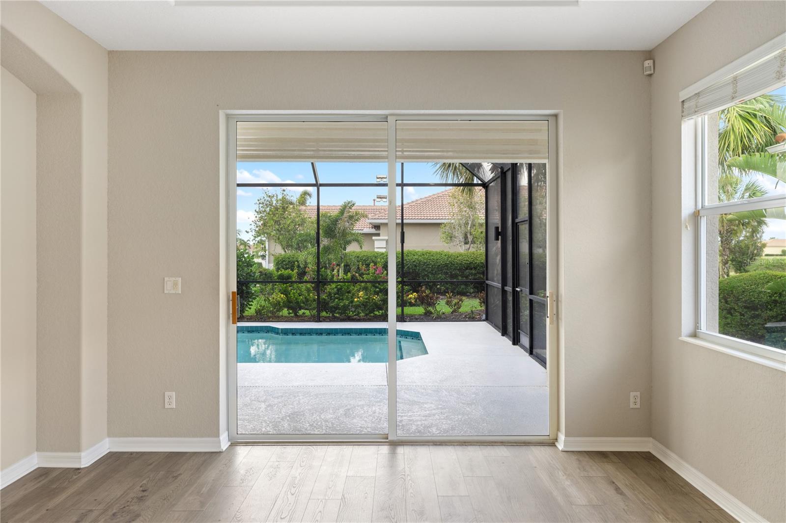 Image 22 of 60 For 181 Padova Way 19