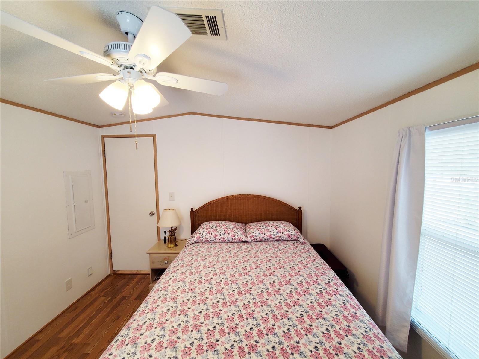 Image 14 of 47 For 24437 Harborview Rd  114