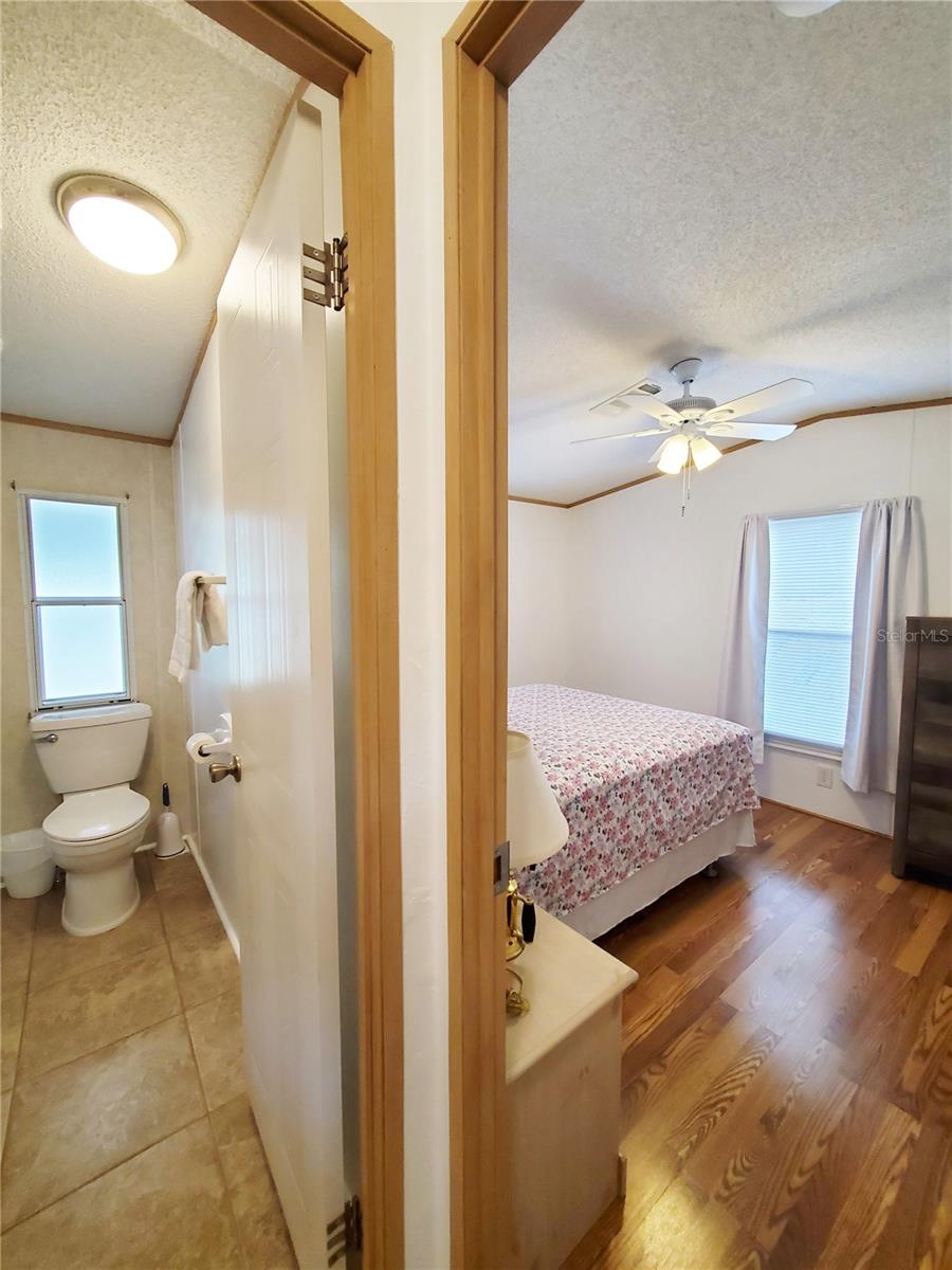 Image 17 of 47 For 24437 Harborview Rd  114