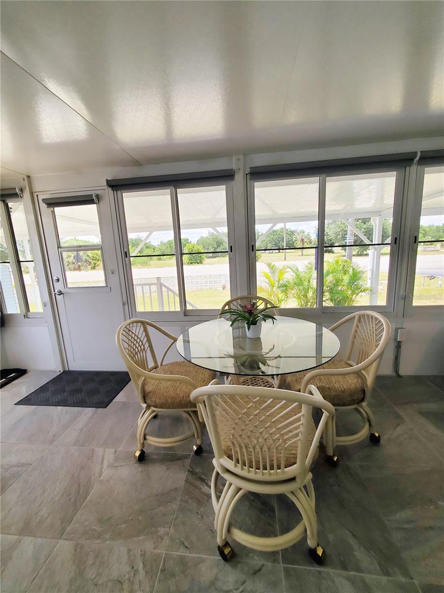 Image 7 of 47 For 24437 Harborview Rd  114