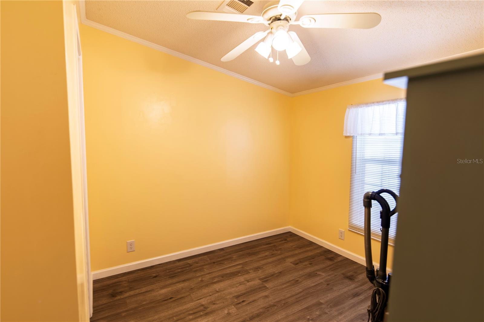 Image 11 of 22 For 69 Windmill Boulevard