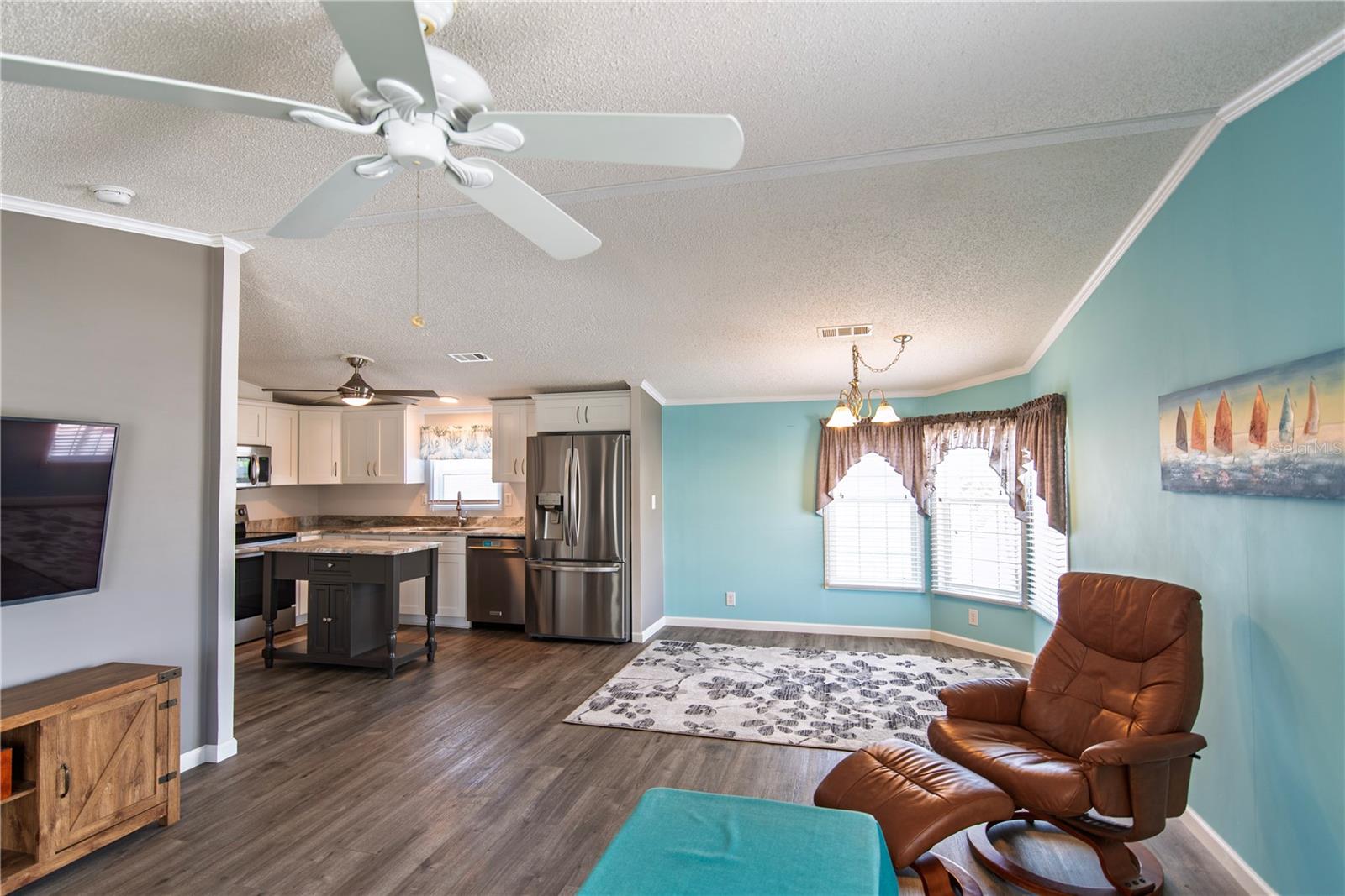 Image 3 of 22 For 69 Windmill Boulevard