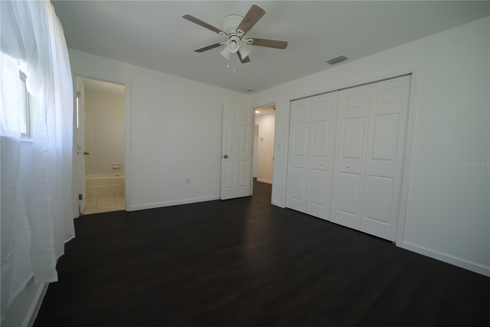 Image 11 of 16 For 514 Showalter Avenue