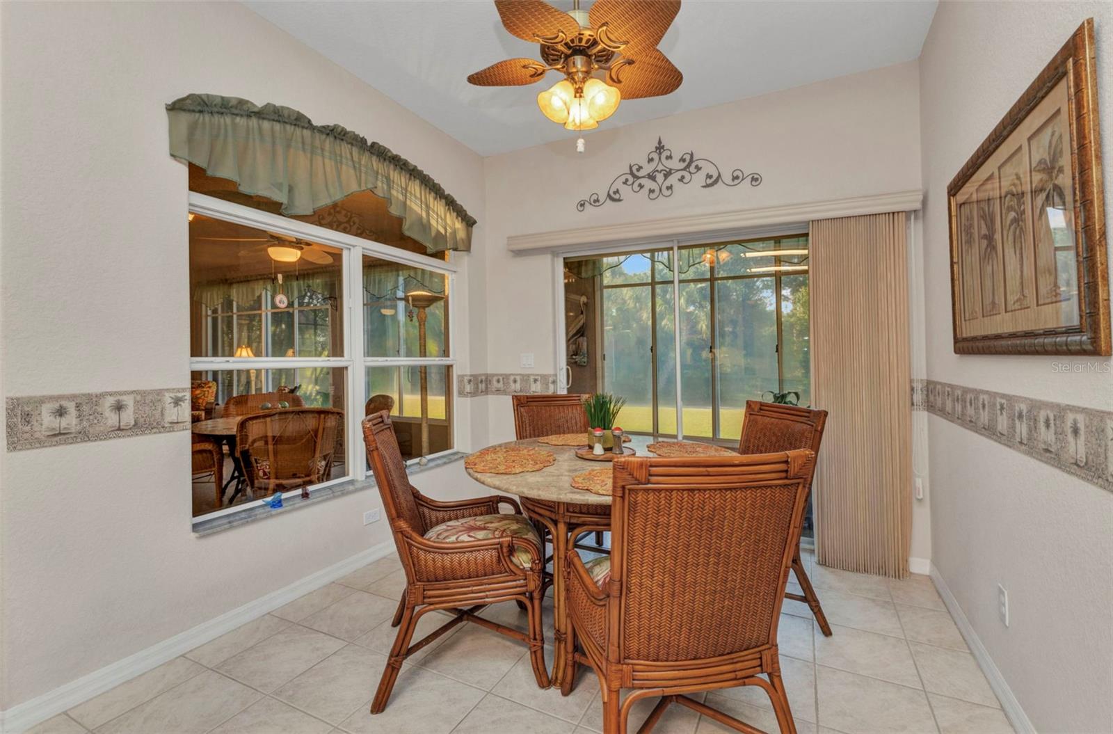 Image 11 of 47 For 24371 Folkstone Avenue