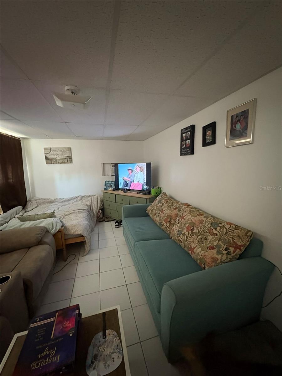 Image 15 of 25 For 2328 Picnic Street