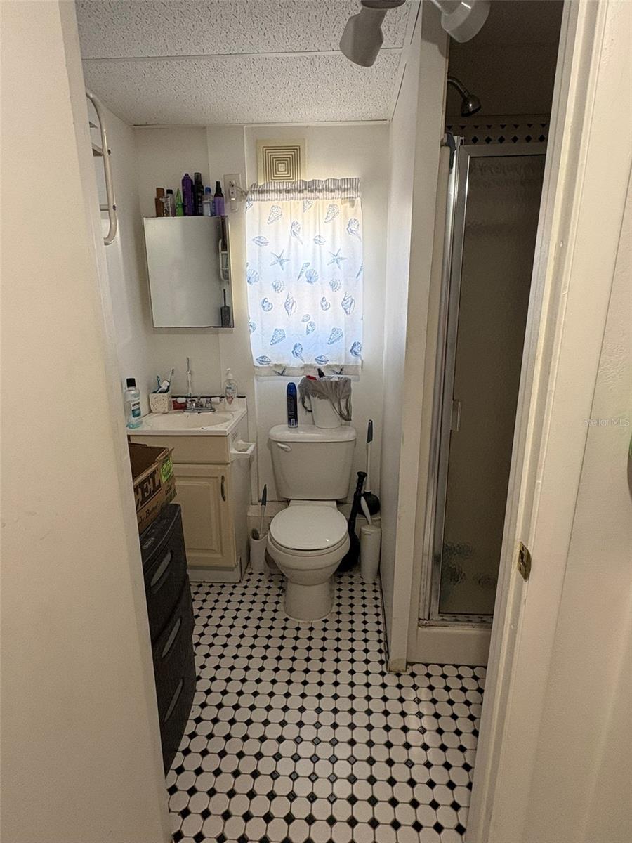 Image 19 of 25 For 2328 Picnic Street