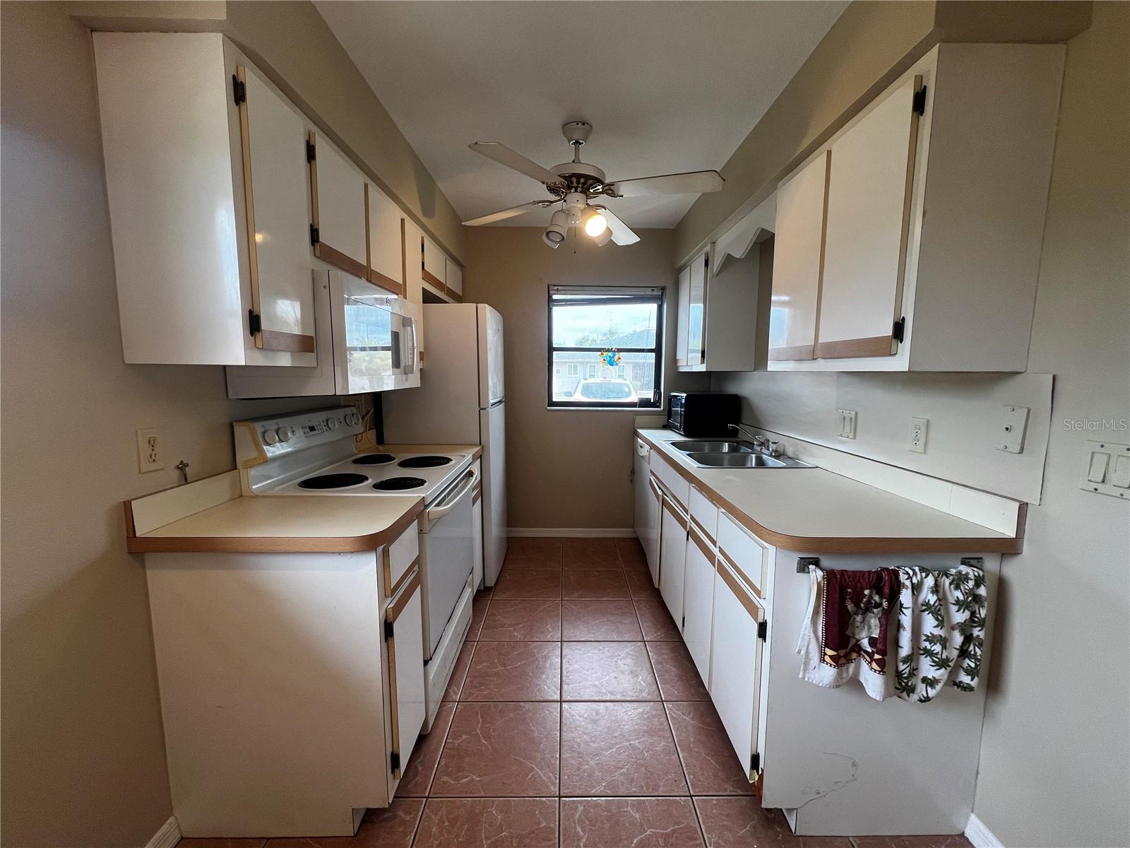 Image 10 of 42 For 24540 Harborview Road H1