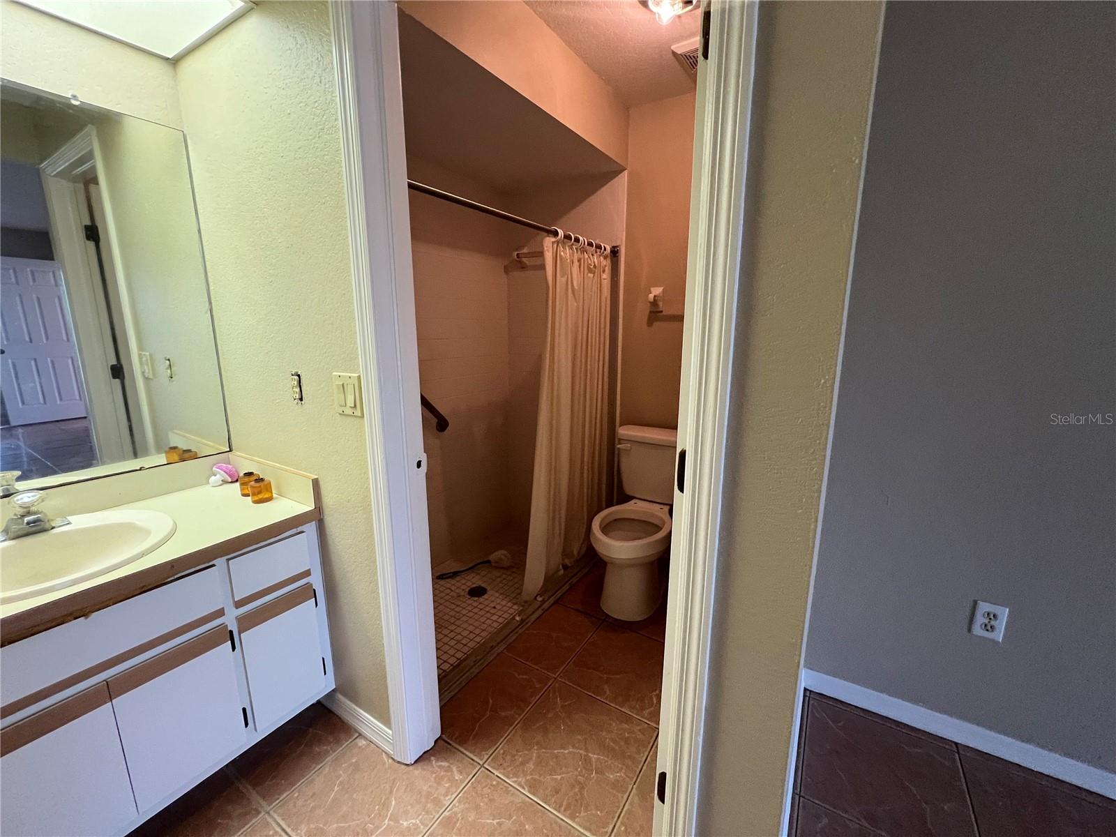 Image 20 of 42 For 24540 Harborview Road H1
