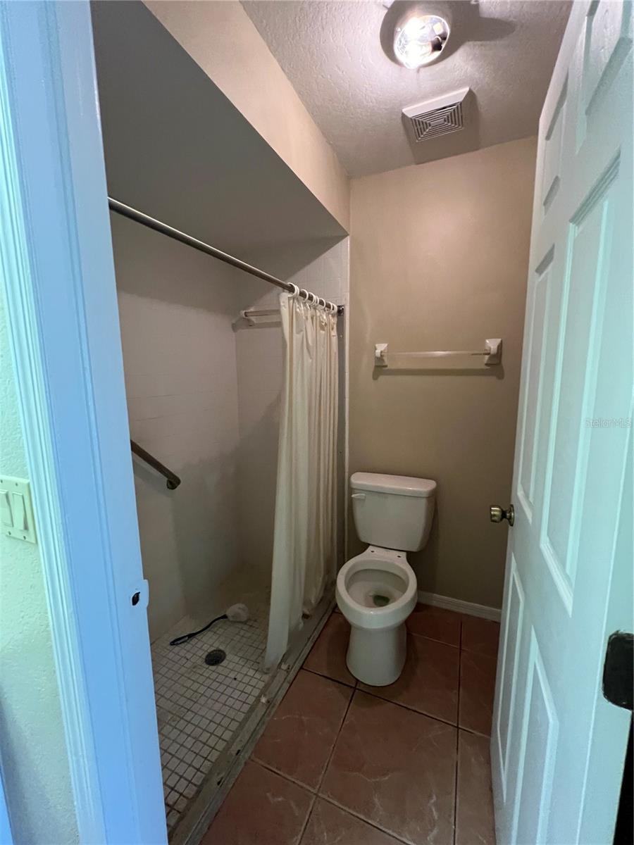 Image 22 of 42 For 24540 Harborview Road H1