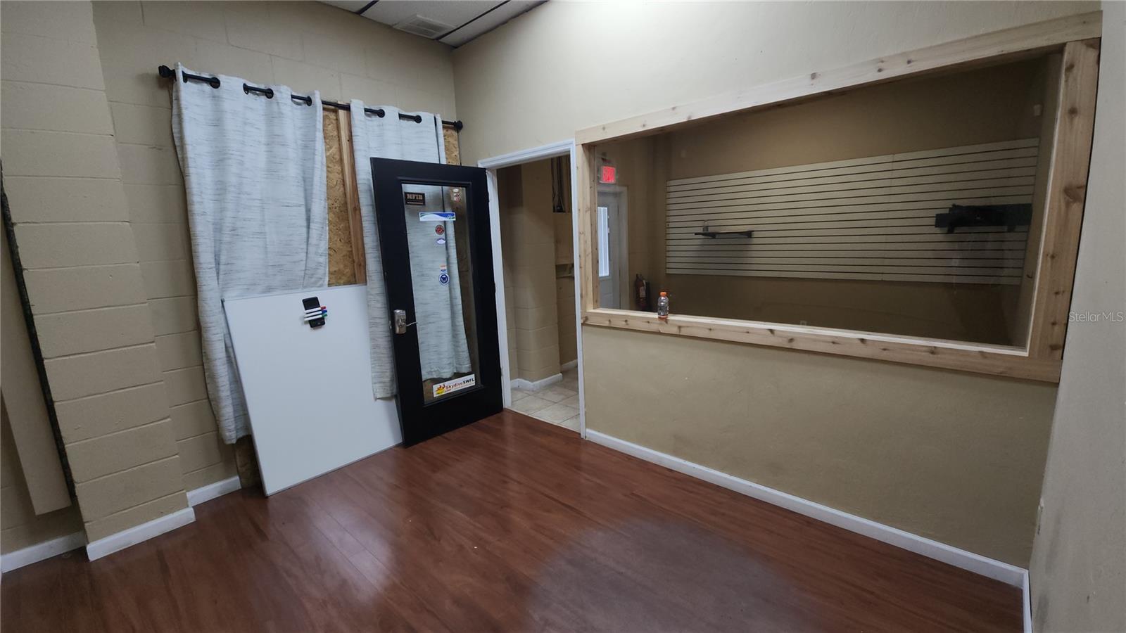 Image 15 of 18 For 1242 Market Circle B9