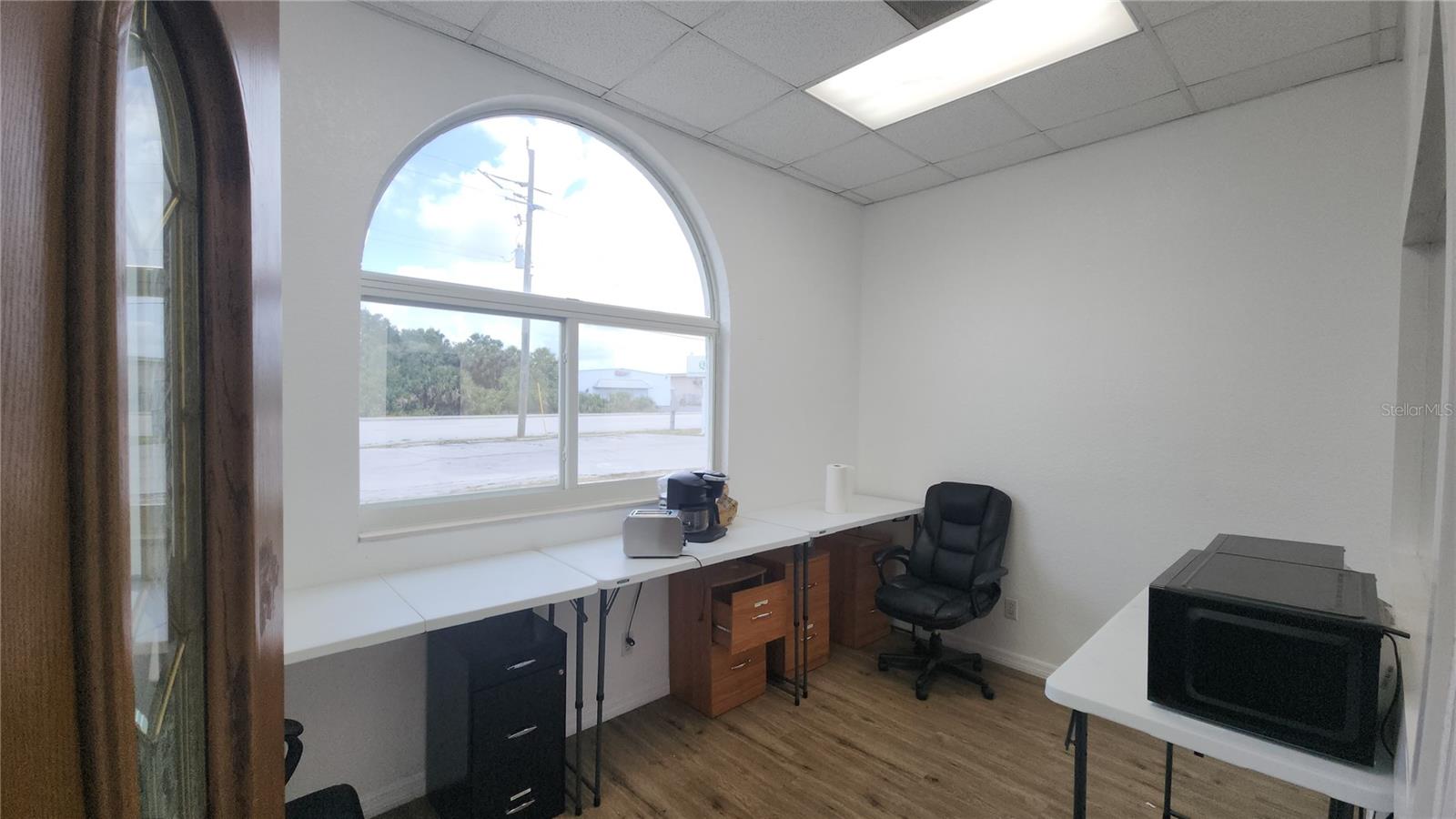 Image 11 of 16 For 23245 Harborview Road