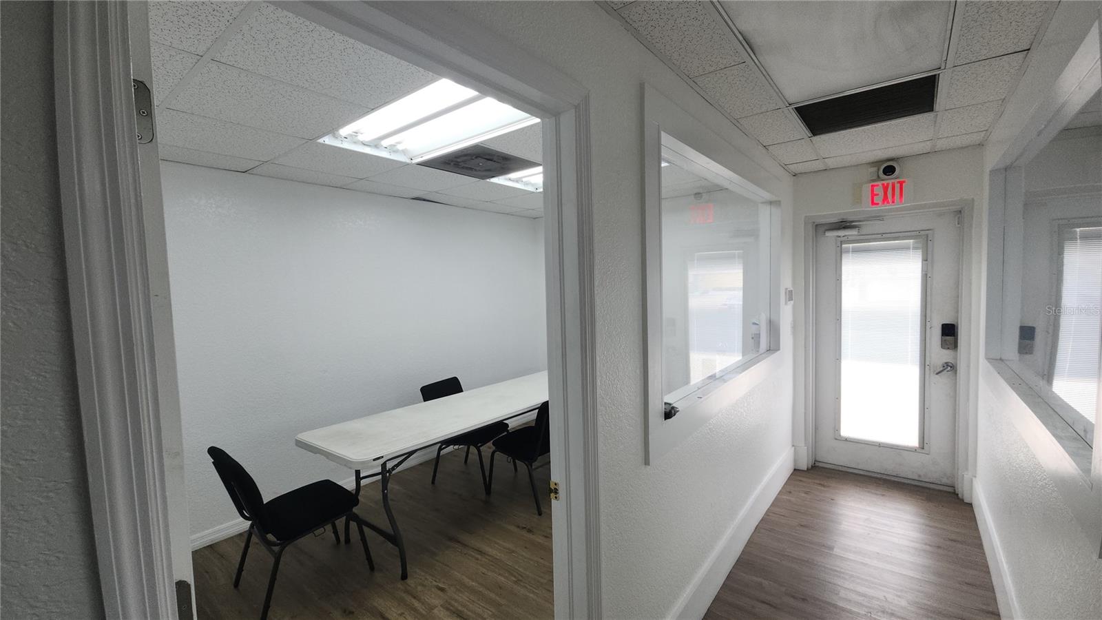 Image 7 of 16 For 23245 Harborview Road