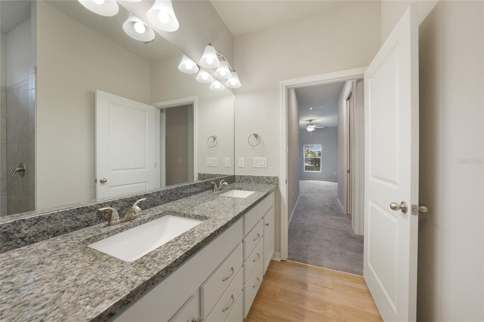 Image 15 of 35 For 18503 Ellen Avenue