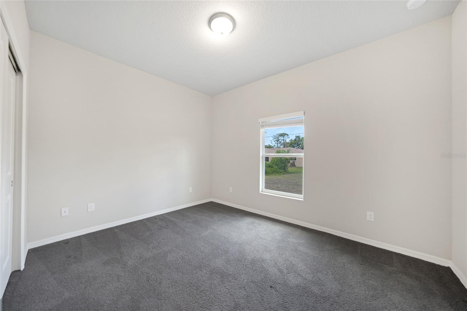 Image 18 of 35 For 18503 Ellen Avenue