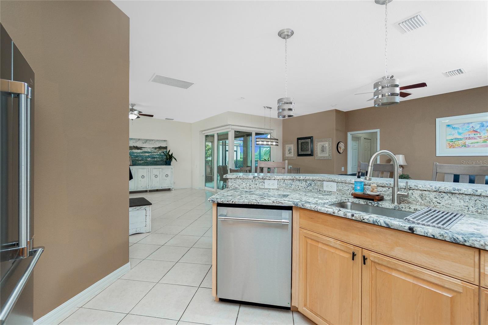 Image 12 of 51 For 2913 Royal Palm Drive