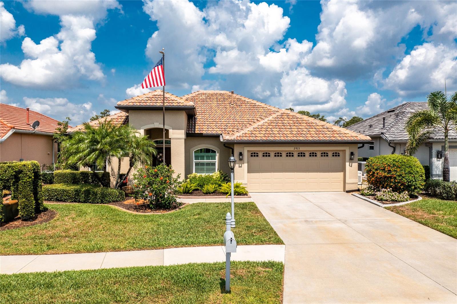 Image 2 of 51 For 2913 Royal Palm Drive