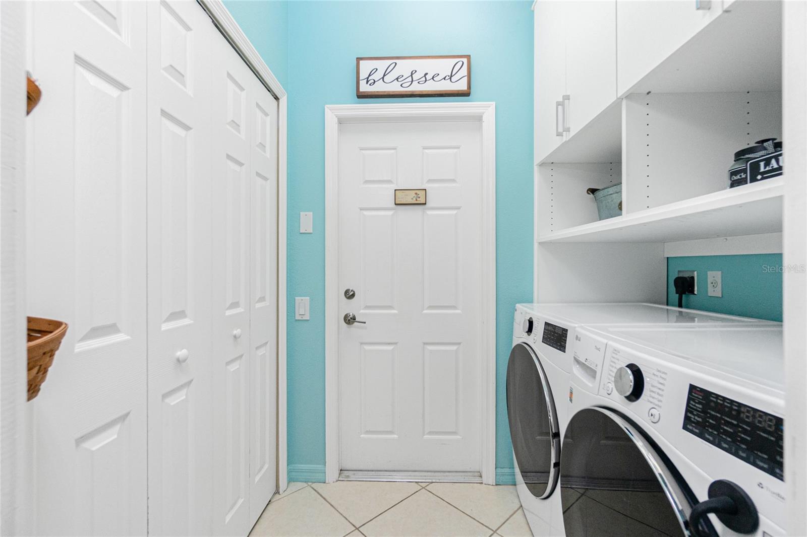 Image 26 of 51 For 2913 Royal Palm Drive
