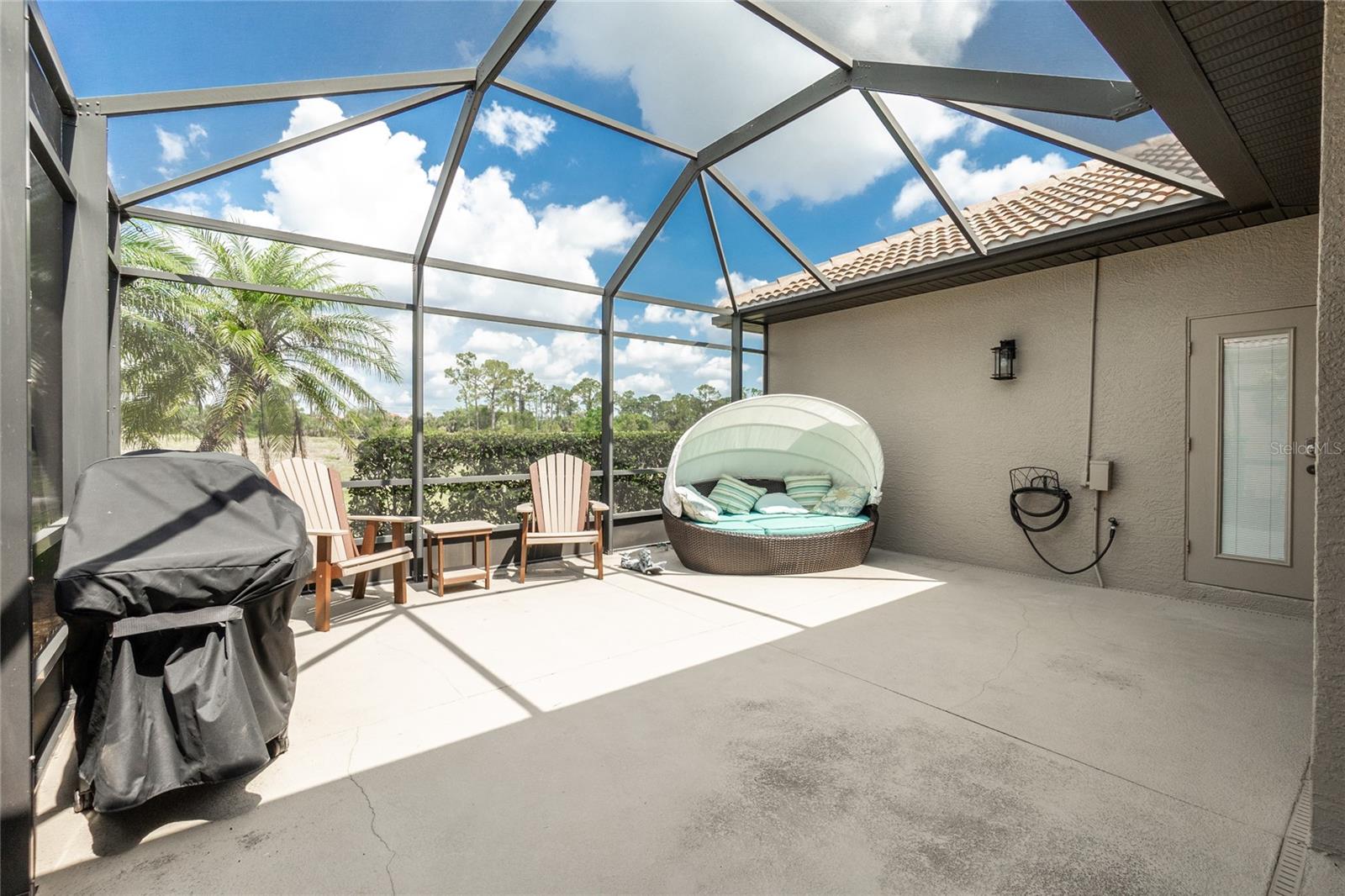 Image 31 of 51 For 2913 Royal Palm Drive