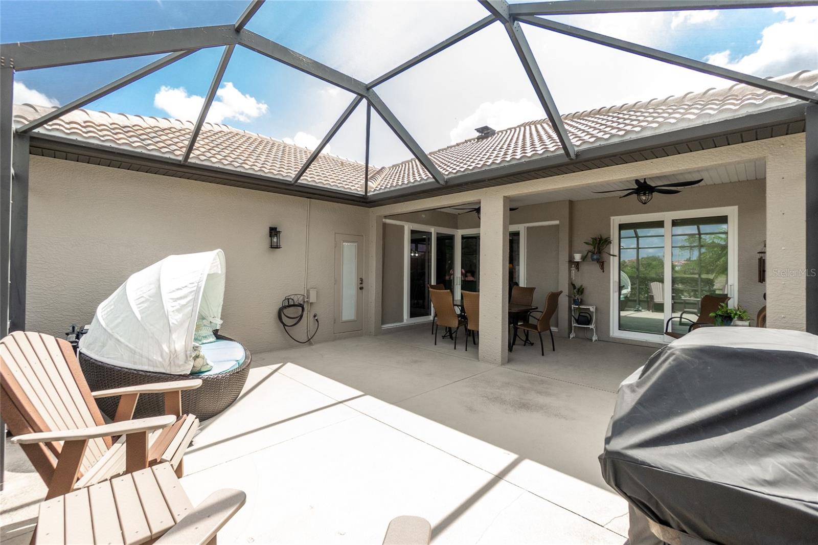 Image 32 of 51 For 2913 Royal Palm Drive