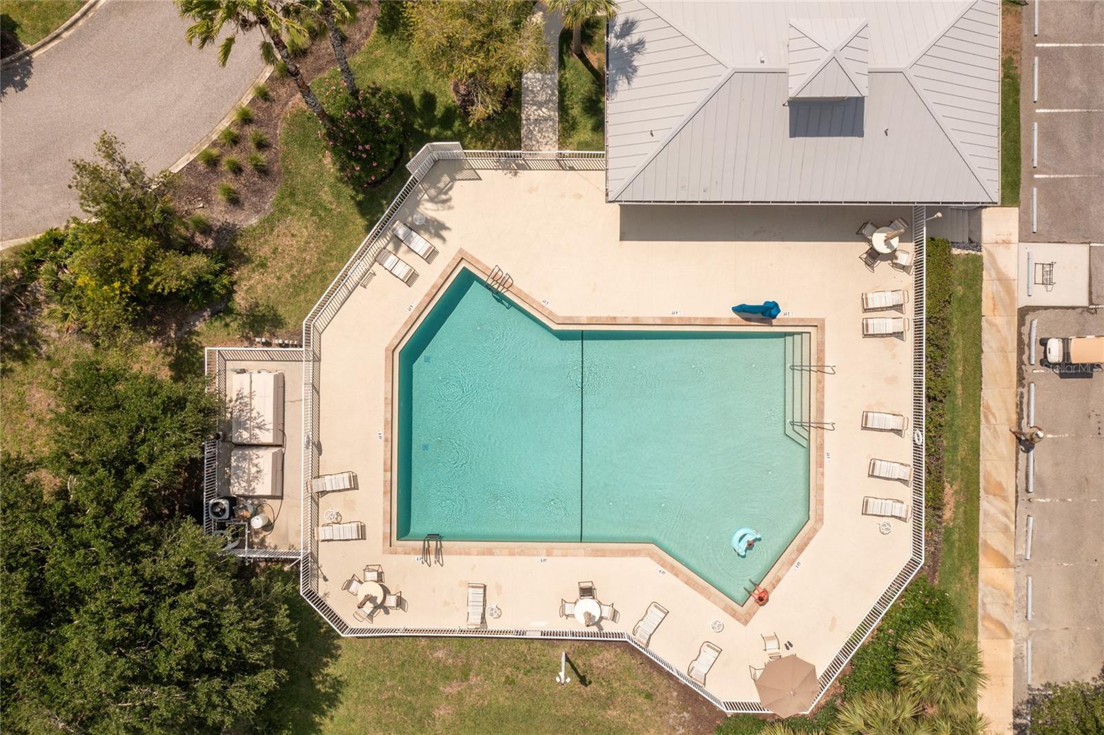 Image 46 of 51 For 2913 Royal Palm Drive
