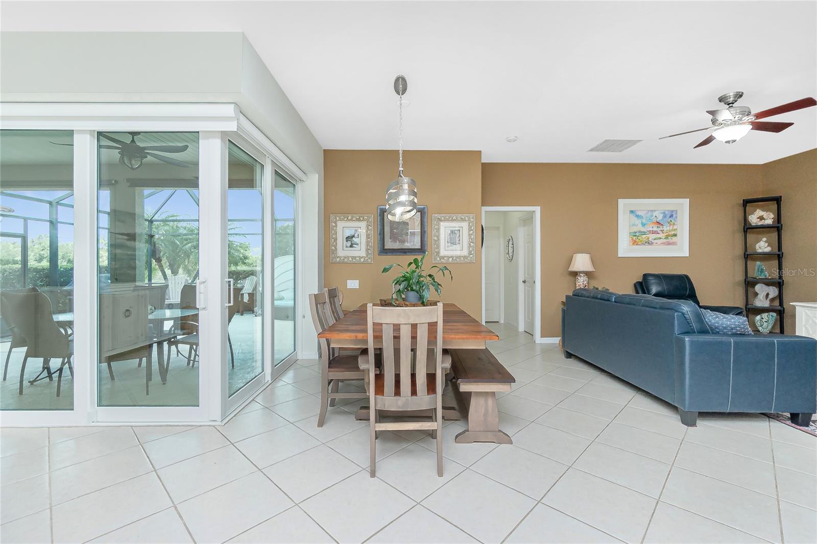 Image 8 of 51 For 2913 Royal Palm Drive