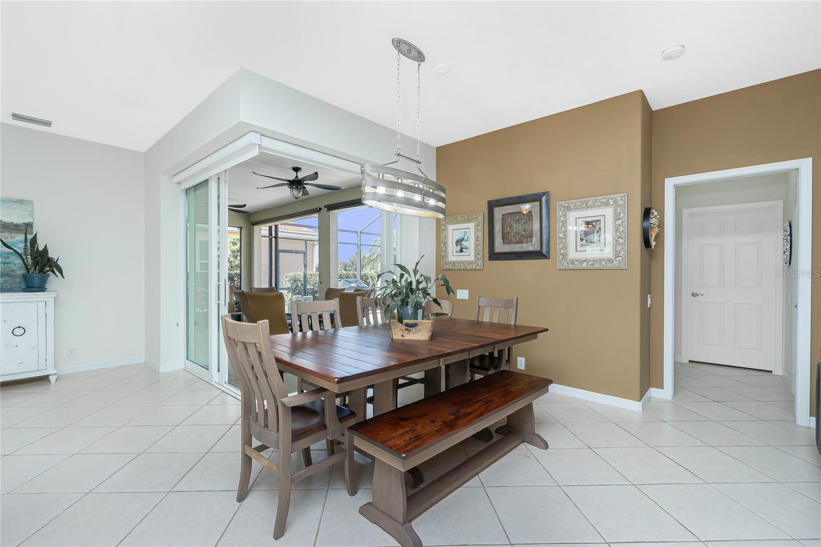 Image 9 of 51 For 2913 Royal Palm Drive