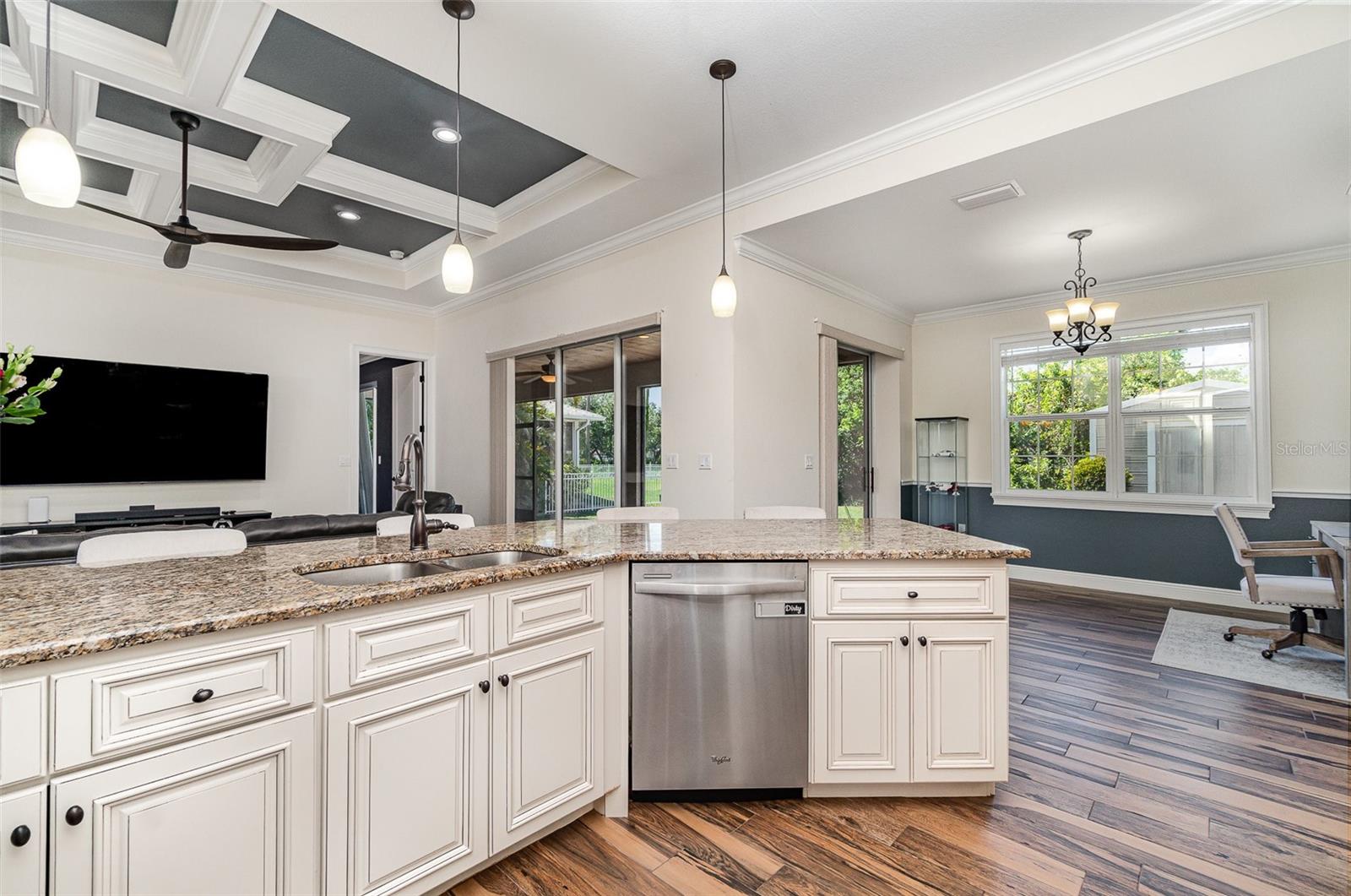 Image 10 of 28 For 2707 Auburn Boulevard