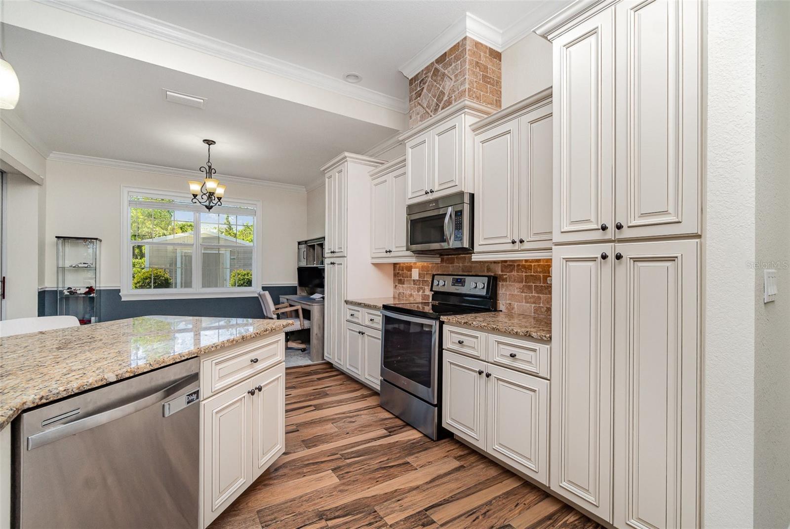 Image 12 of 28 For 2707 Auburn Boulevard